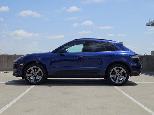 2024 Porsche Macan Base