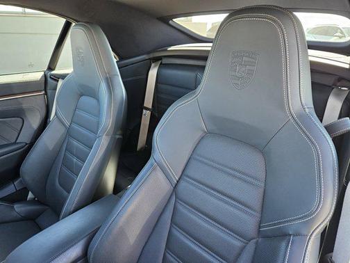 2023 Porsche 911 Carrera