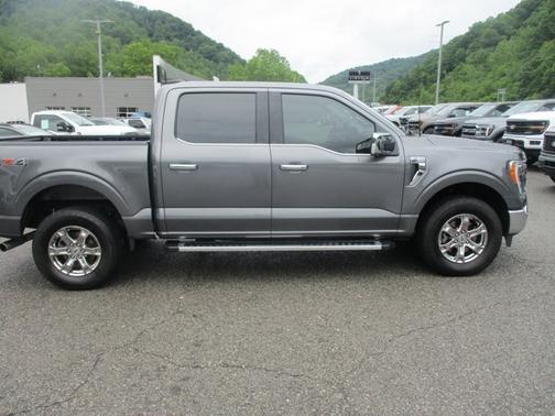 CARBONIZED GRAY METALLIC 2023 Ford F-150 LARIAT