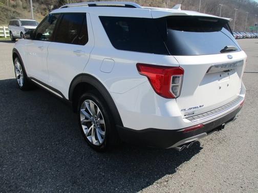 STAR WHITE MET TRI-COAT 2023 Ford Explorer PLATINUM