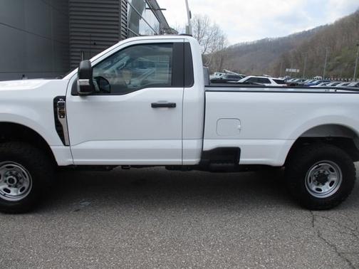 OXFORD WHITE 2025 Ford F-250 XL