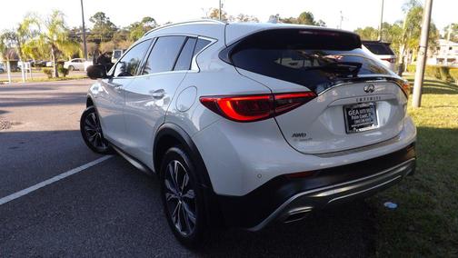 2018 INFINITI QX30 Premium