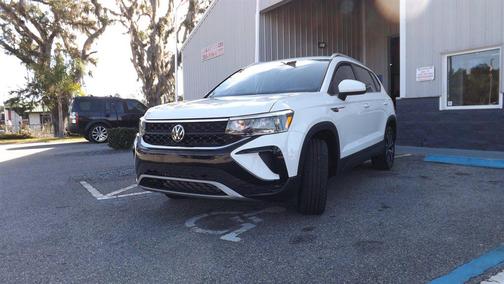2024 Volkswagen Taos 1.5T SE