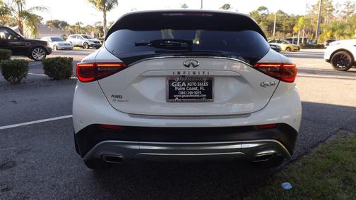 2018 INFINITI QX30 Premium