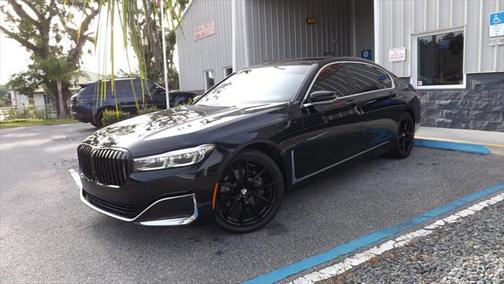 2022 BMW 740 i
