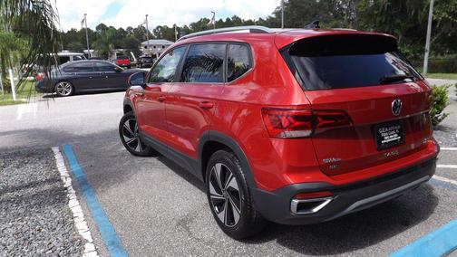 2024 Volkswagen Taos 1.5T SE