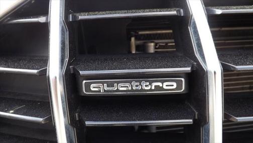 2024 Audi Q3 Premium 45 TFSI S line quattro Tiptronic