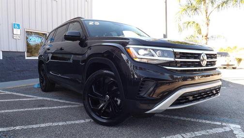 2023 Volkswagen Atlas 3.6L SE w/Technology