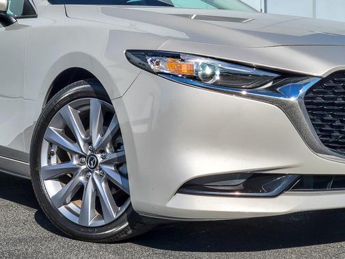 2025 Mazda Mazda3 FWD w/Preferred Package