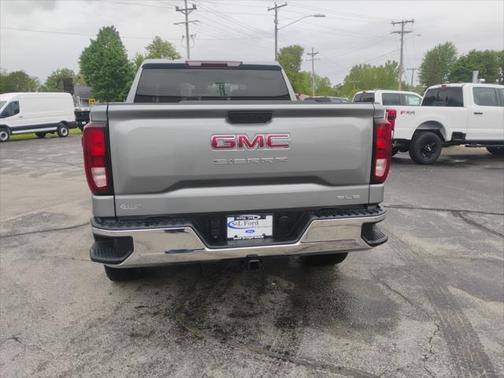 2024 GMC Sierra 1500 SLE