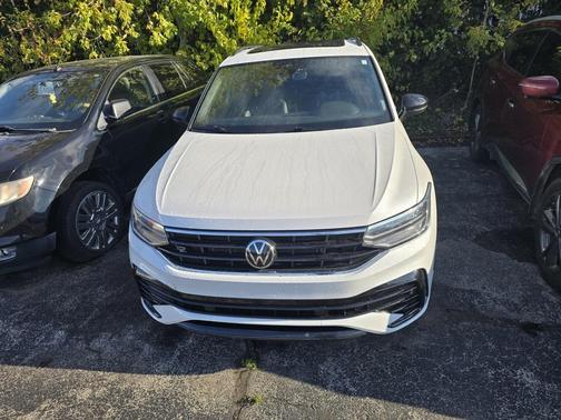 2022 Volkswagen Tiguan 2.0T SE R-Line Black 4MOTION