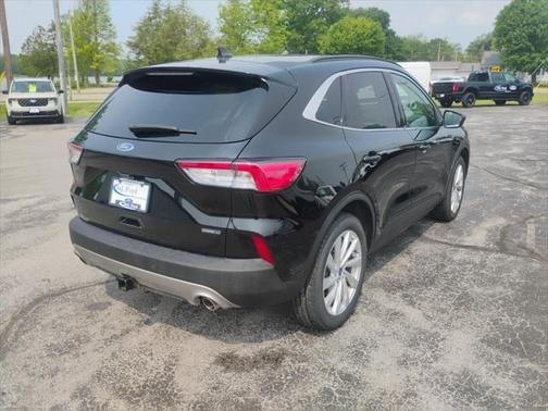 2022 Ford Escape Titanium