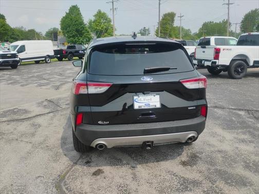2022 Ford Escape Titanium