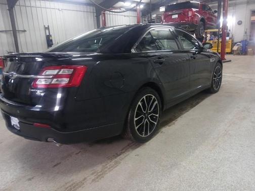 2019 Ford Taurus LIMITED