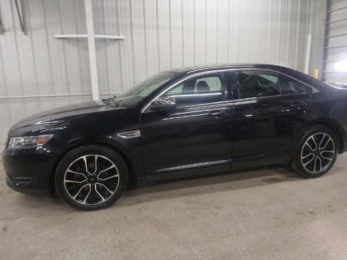 2019 Ford Taurus LIMITED