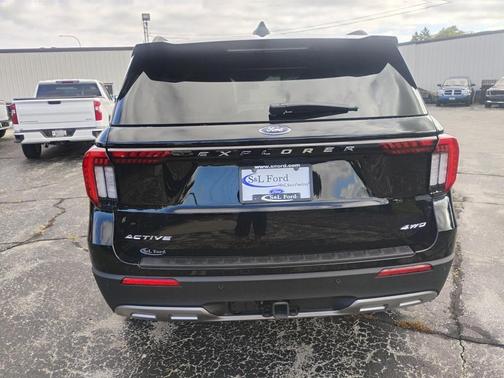2025 Ford Explorer Active