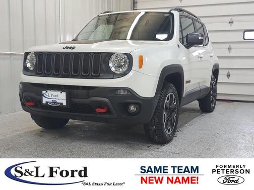 Photo 1 of 29 of 2015 Jeep Renegade Trailhawk