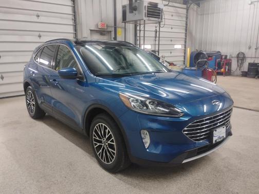2022 Ford Escape Titanium