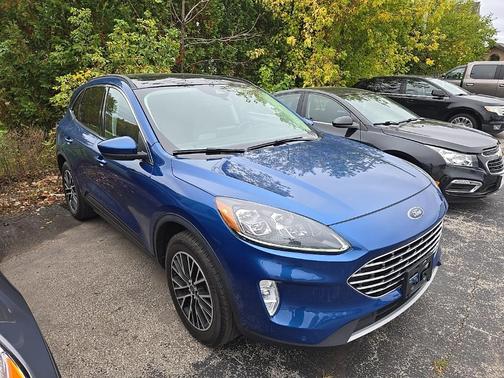 2022 Ford Escape Titanium