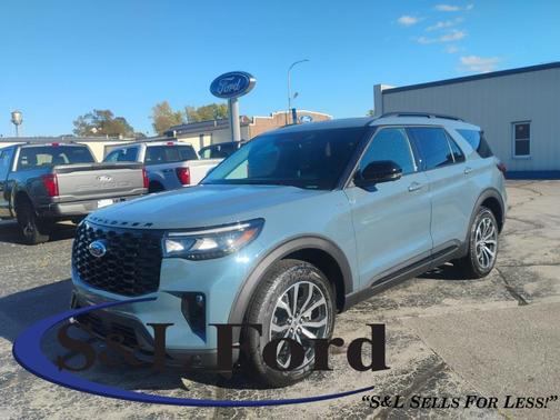 2025 Ford Explorer ST-Line