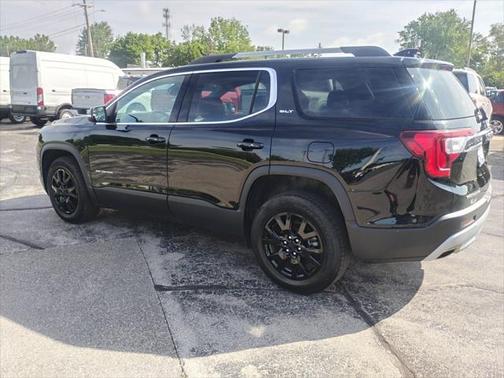 2023 GMC Acadia AWD SLT