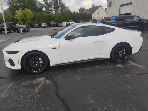 2025 Ford Mustang GT Premium