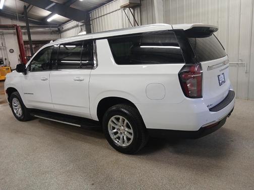 2024 Chevrolet Suburban LT