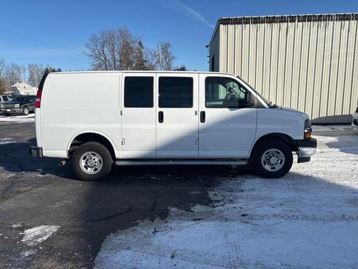 2024 Chevrolet Express 2500 RWD 2500 Regular Wheelbase WT
