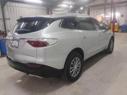 2022 Buick Enclave AWD Essence