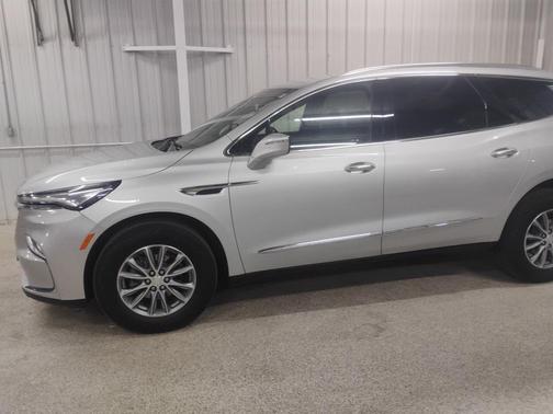 2022 Buick Enclave AWD Essence