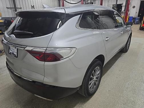 2022 Buick Enclave AWD Essence