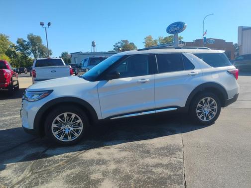 2025 Ford Explorer Active