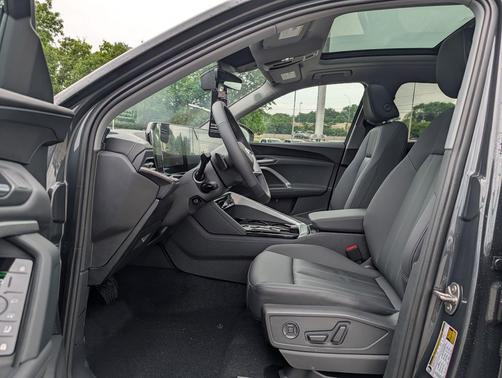Tambora Gray Metallic 2026 Audi Q5 Premium Plus TFSI quattro S tronic