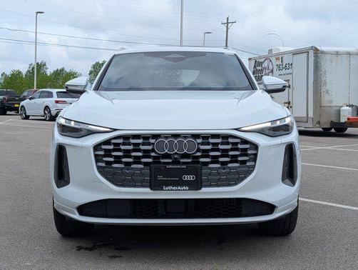 Glacier White Metallic 2025 Audi Q5 Premium Plus TFSI quattro S tronic