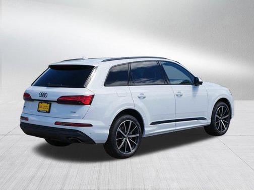 Glacier White Metallic 2025 Audi Q7 45 Premium Plus