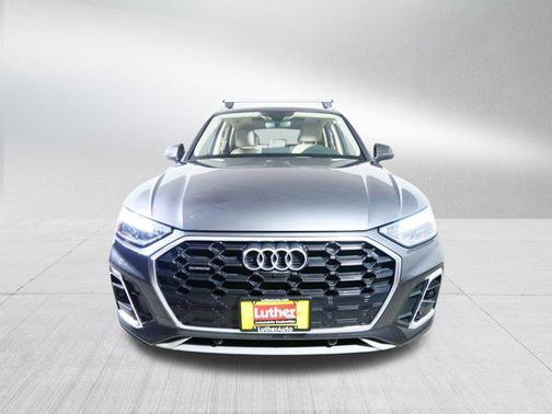 Daytona Gray Pearl Effect 2023 Audi Q5 45 S line Premium Plus