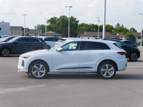 2025 Audi Q5 Premium Plus