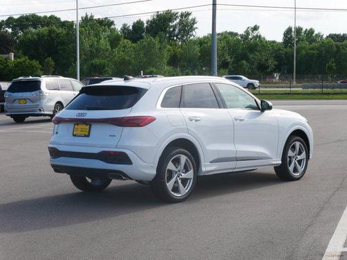 2025 Audi Q5 Premium Plus
