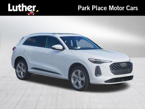 Glacier White Metallic 2025 Audi Q5 Premium Plus TFSI quattro S tronic