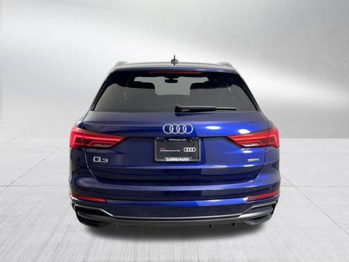 Navarra Blue Metallic 2022 Audi Q3 45 S line Premium Plus