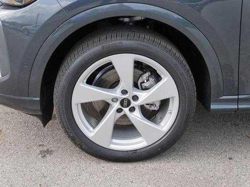 2025 Audi Q5 Premium Plus