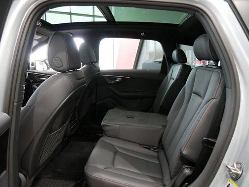 2026 Audi Q7 45 Premium Plus
