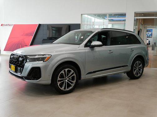 2026 Audi Q7 45 Premium Plus