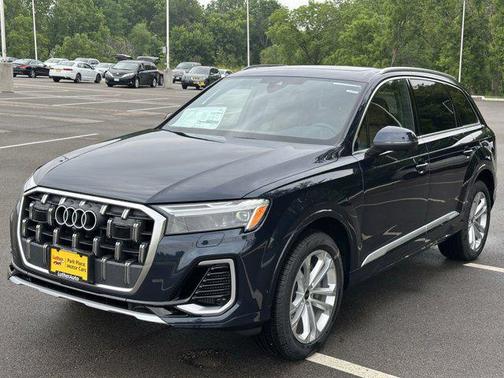 2025 Audi Q7 55 Premium Plus