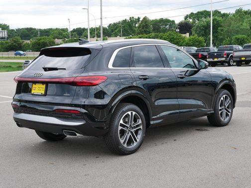 2025 Audi Q5 Premium Plus
