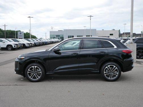 2025 Audi Q5 Premium Plus