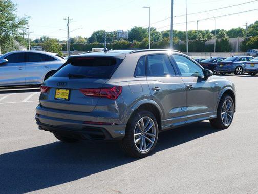 2025 Audi Q3 Premium 45 TFSI S line quattro Tiptronic