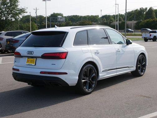 2025 Audi Q7 55 Prestige