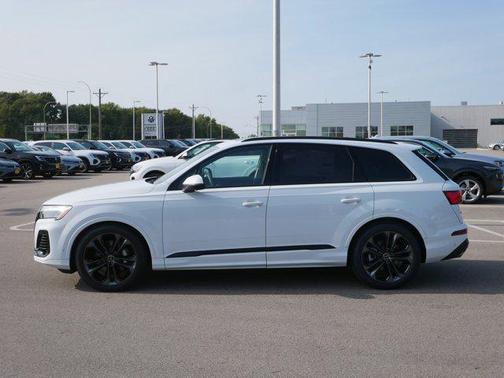 2025 Audi Q7 55 Prestige