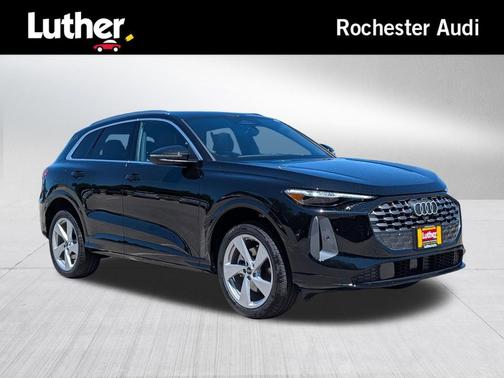 Mythos Black Metallic 2026 Audi Q5 Premium Plus TFSI quattro S tronic